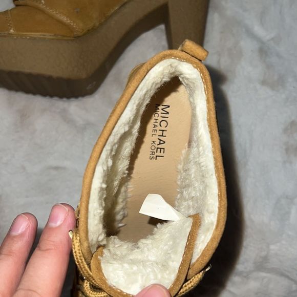 Michael Kors suede booties 9 - Picture 4 of 9